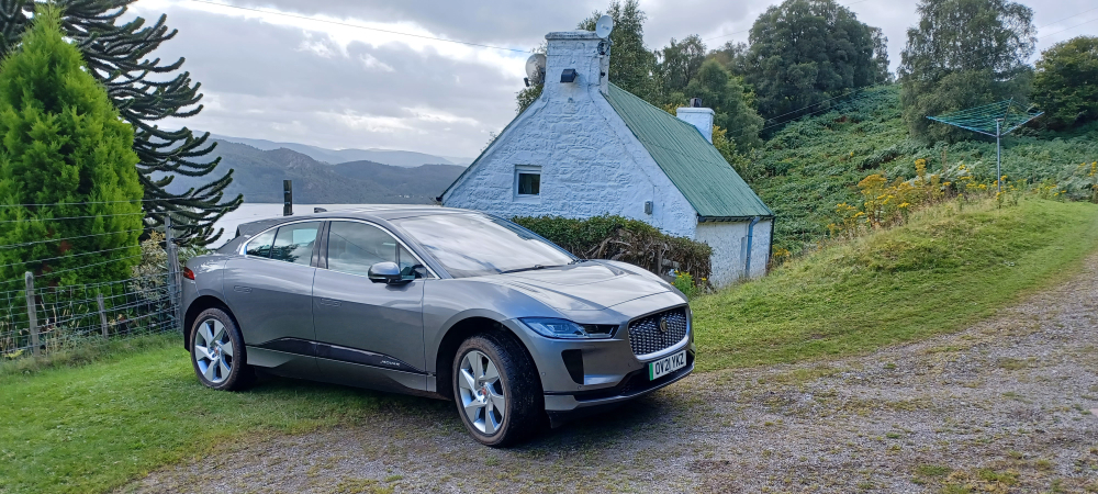 Jaguar iPace EV400 AWD